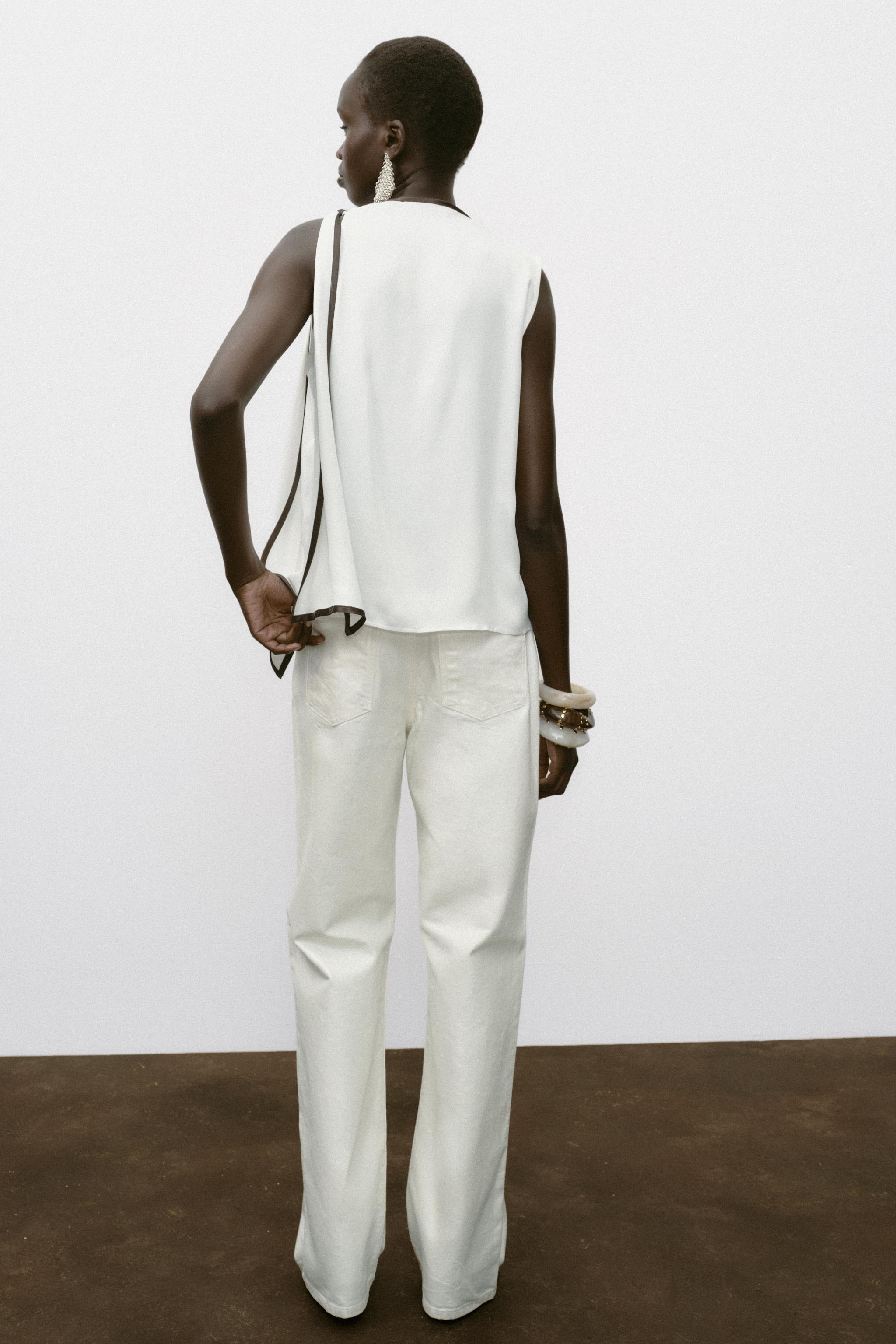 SATIN EFFECT BOW TRIM TOP